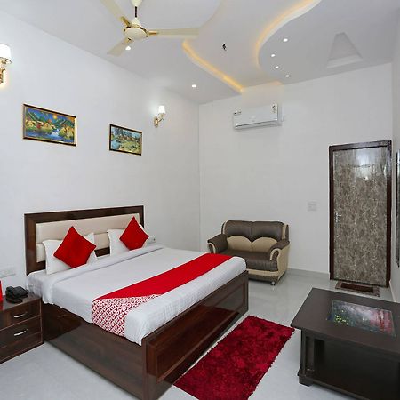 Hotel Rest Palace Agra  Extérieur photo