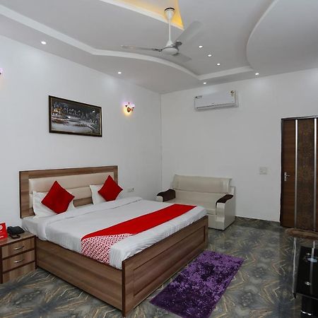 Hotel Rest Palace Agra  Extérieur photo