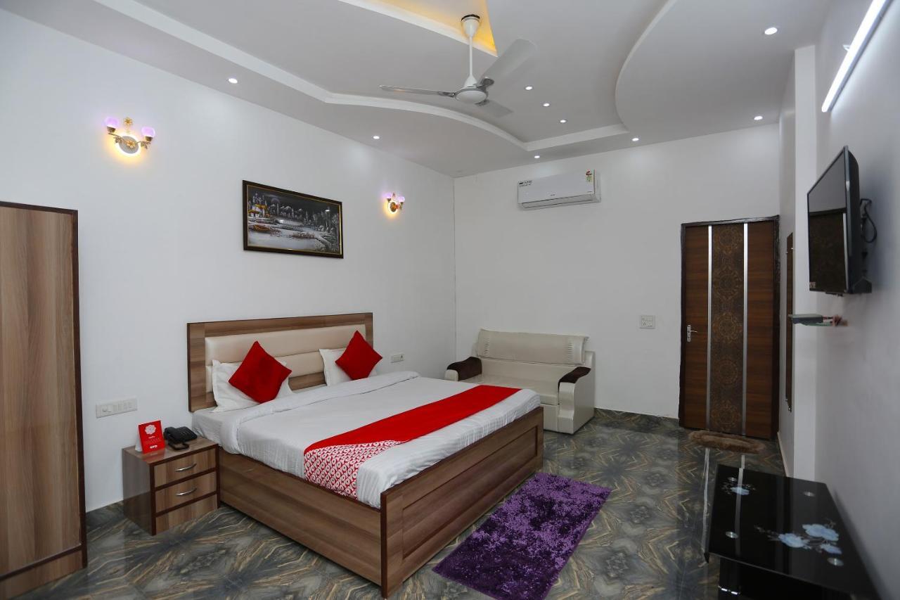 Hotel Rest Palace Agra  Extérieur photo
