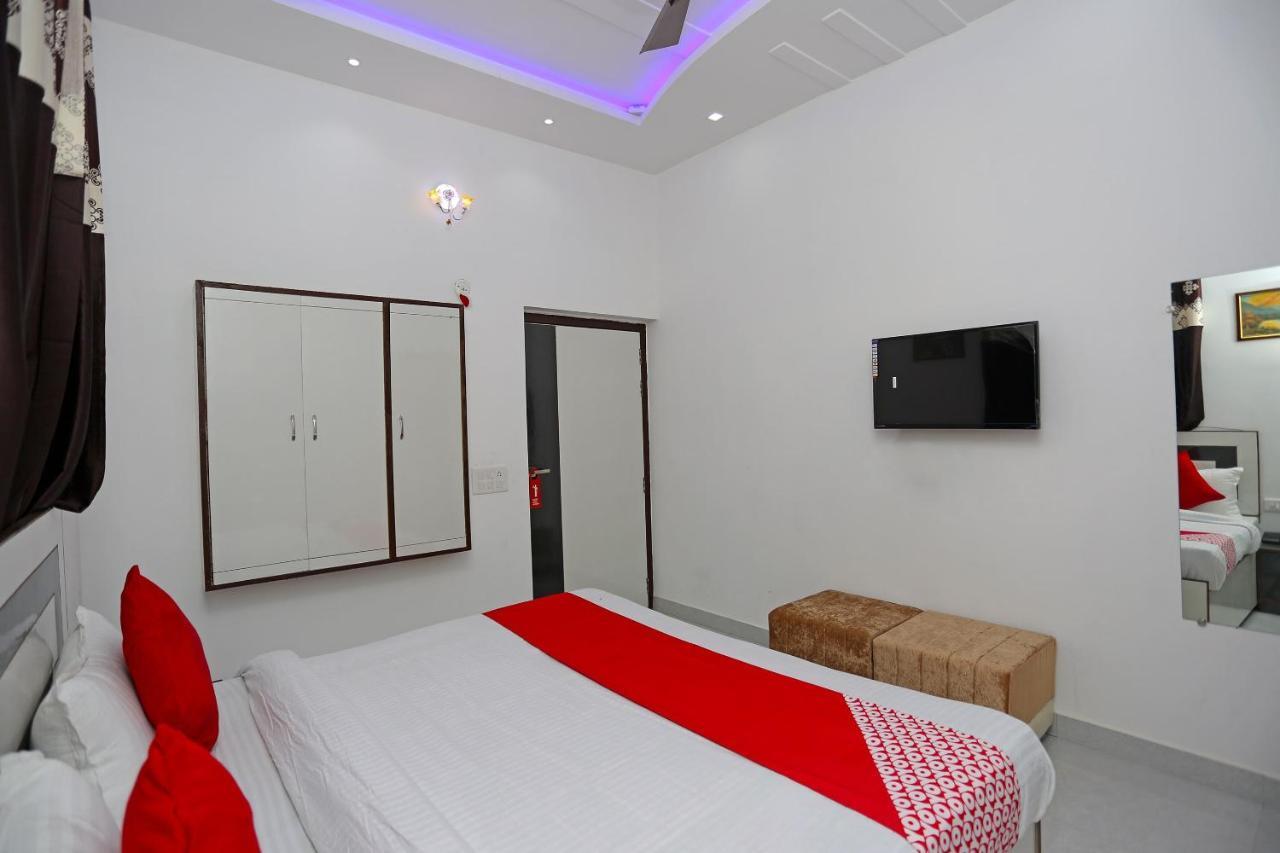 Hotel Rest Palace Agra  Extérieur photo