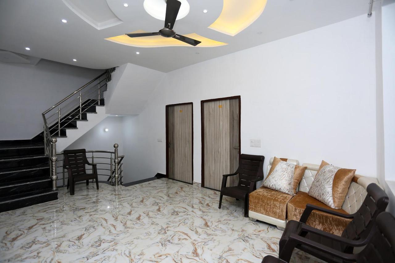 Hotel Rest Palace Agra  Extérieur photo