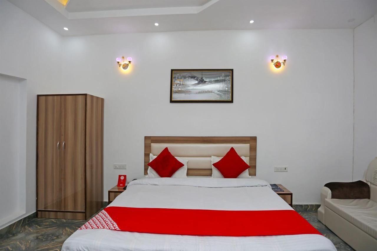 Hotel Rest Palace Agra  Extérieur photo