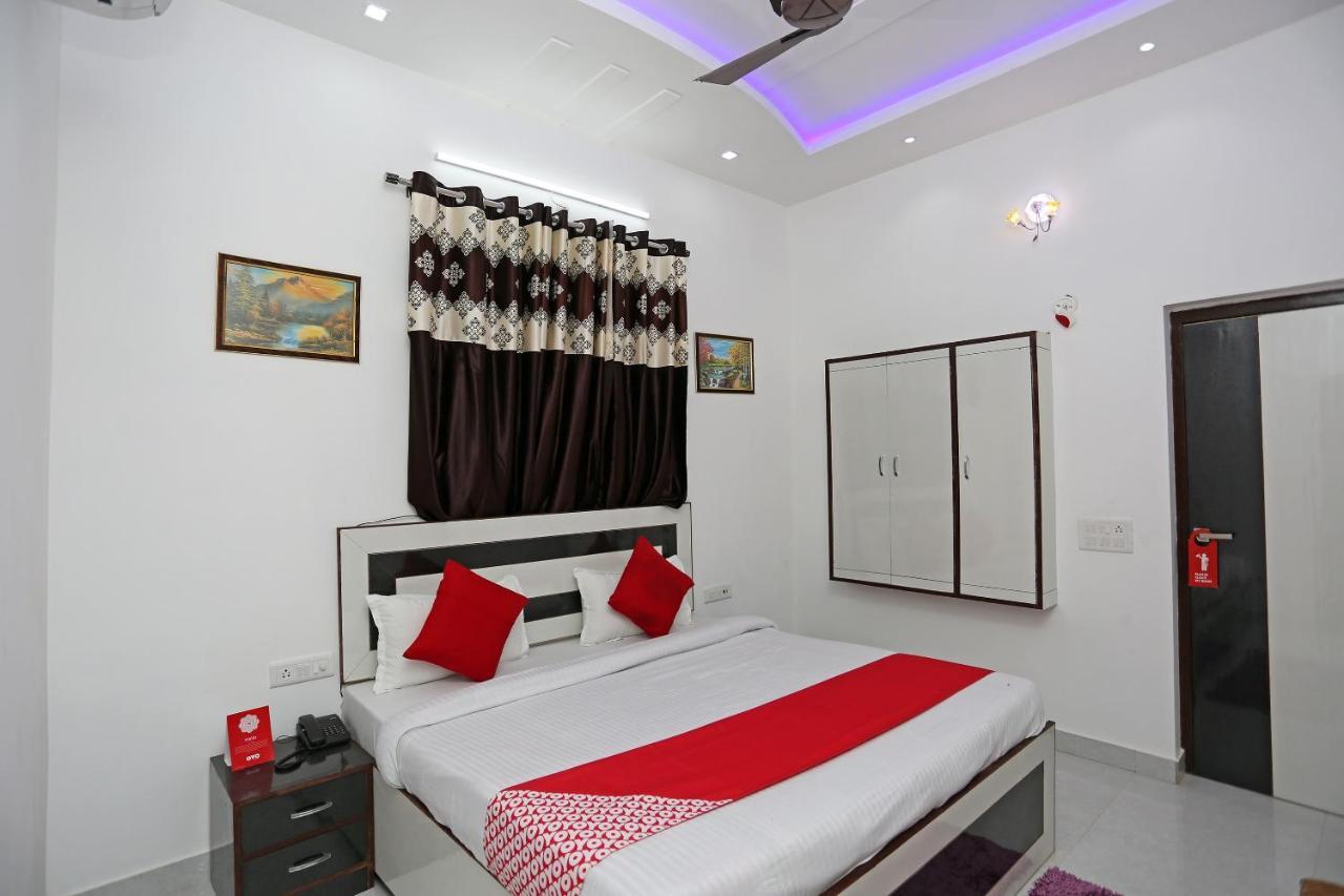 Hotel Rest Palace Agra  Extérieur photo