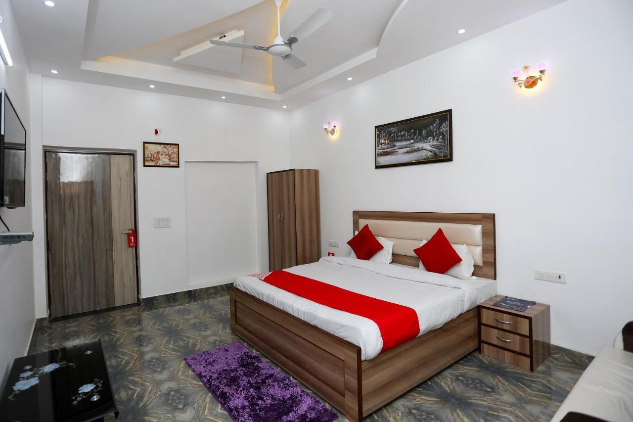 Hotel Rest Palace Agra  Extérieur photo